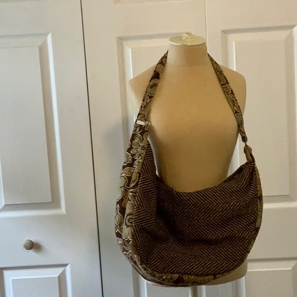 Carole Kyle Fabric Caryall with Flowered Handles- Top Zipper & 2 Pockets - Picture 2 of 8